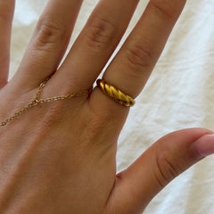 Don't Get It Twisted Ring - EVRY JEWELS
